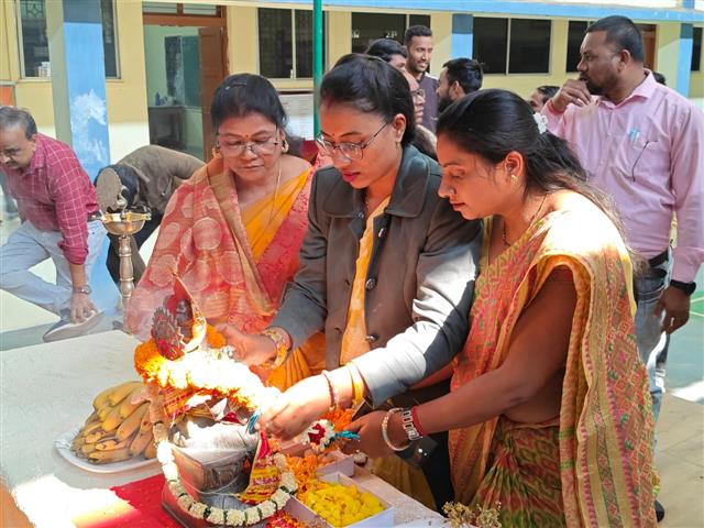 शासकीय चंदूलाल चंद्राकार कला एवं विज्ञान महाविद्यालय पाटन में दिनांक 23/01/ 2026 को वसंत पंचमी के पावन पर्व पर सरस्वती पूजा का आयोजन