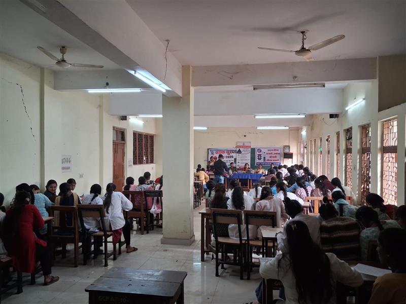 सड़क सुरक्षा माह एवं साइबर क्राइम पर एक दिवसीय कार्यशाला संपन्न 