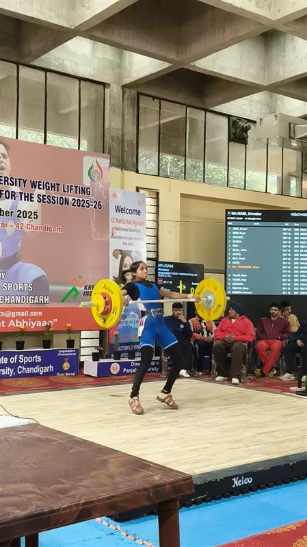 Govt. Chandulal Chandrakar Arts & Science College, Patan - छात्रा मौसमी निर्मलकर का चयन All India Weightlifting Competition