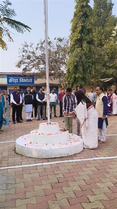 शासकीय चंदूलाल चंद्राकार कला एवं विज्ञान महाविद्यालय पाटन  में गणतंत्र दिवस मनाया गया
