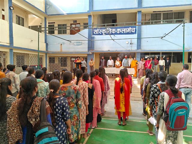 शासकीय चंदूलाल चंद्राकार कला एवं विज्ञान महाविद्यालय पाटन में दिनांक 23/01/ 2026 को वसंत पंचमी के पावन पर्व पर सरस्वती पूजा का आयोजन