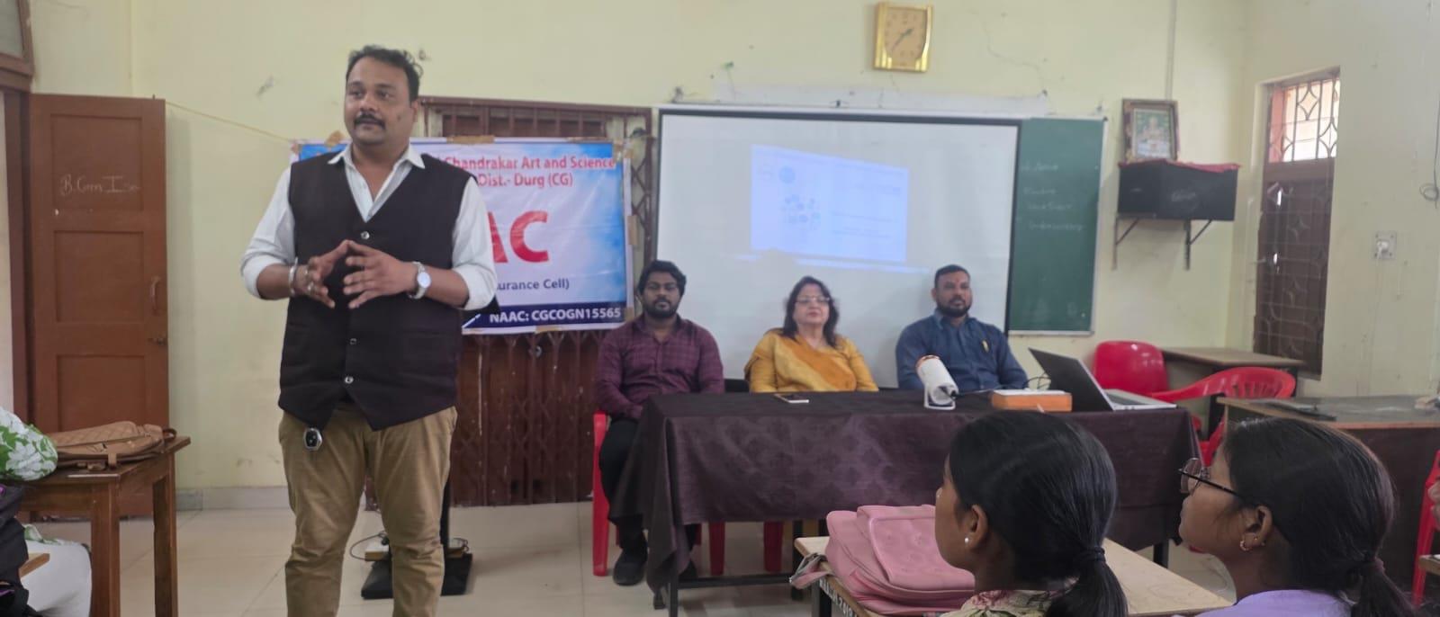शासकीय चंदूलाल चंद्राकर स्नातकोत्तर महाविद्यालय पाटन मे प्राचार्य डॉ नंदा गुरवारा के मार्गदर्शन मे यूनिसेफ़ संस्था के सहयोग से महाविद्यालय छात्र छात्रा